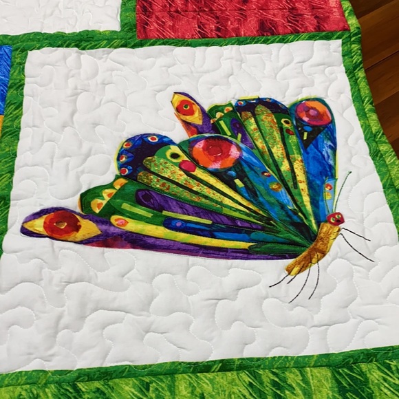 The Very Hungry Caterpillar Nursery Crib Set - Picture 7 of 15